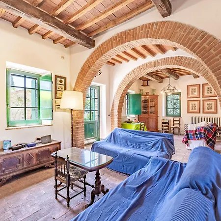 فيلة Semidetached Shared Pool - Happy